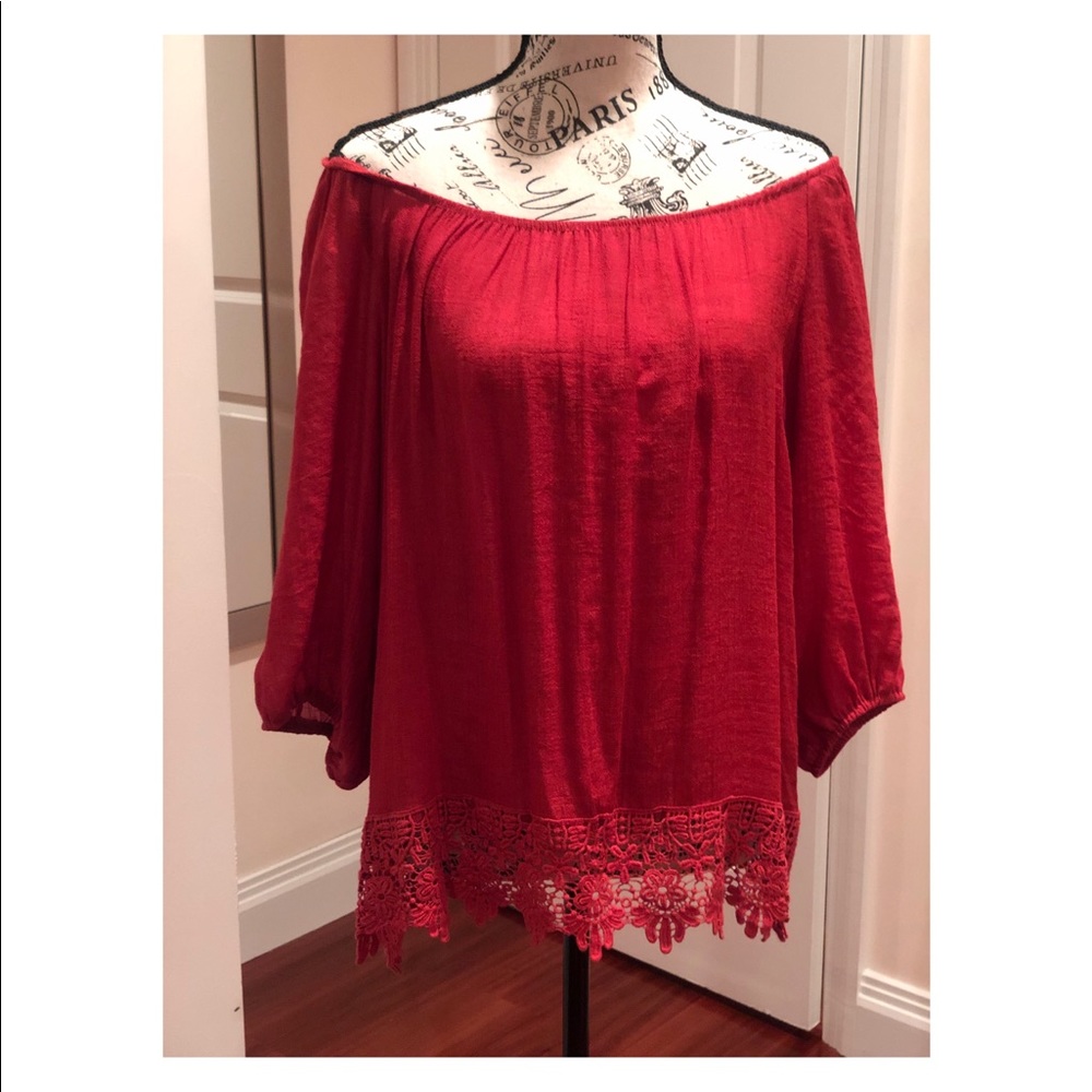 💋 NWOT Off Shoulder